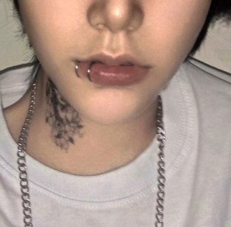 Mouth Piercings, Men's Piercings, Snakebites, Face Piercings, Cool Piercings, Facial Piercings, Cute Piercings, Body Jewelry Piercing, Lip Piercing