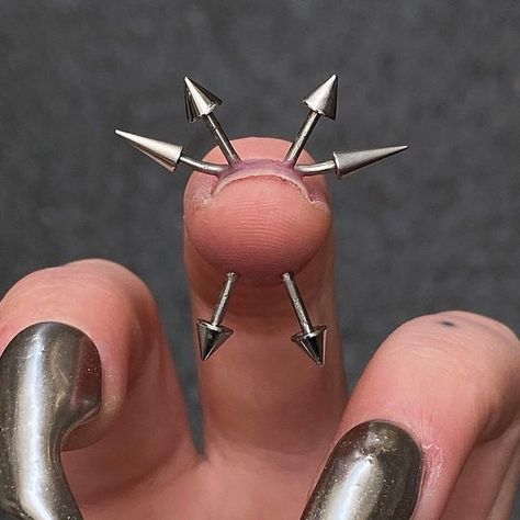 I Love Your Face, 2023 Nail, Belly Button Piercing Jewelry, Mod Jewelry, Sims 4 Anime, Cool Piercings, Cute Piercings, Snake Bites, Belly Button Piercing