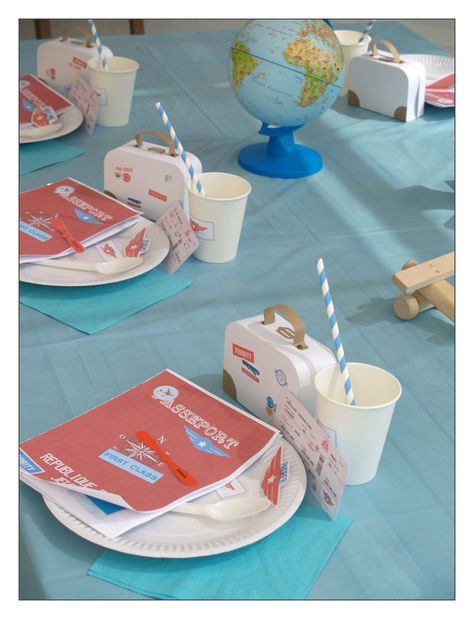 Un anniversaire sur le thème des avions 5th Birthday, Magazine, Tableware, Birthday, Pendant