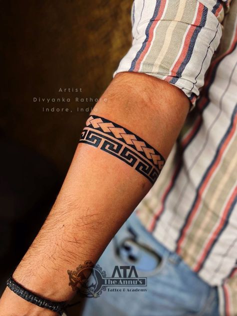 Arm Band Tattoo Men, Bracelet Tattoo Men, Armband Tattoo Men, Band Tattoo Designs For Men, Hand Band Tattoo, Africa Artwork, Female Tattoo Artist, Egyptian Eye Tattoos, Band Tattoos For Men