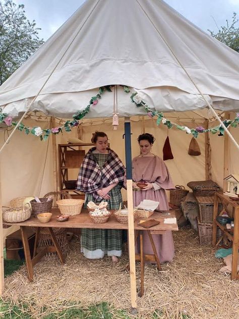 Larp Camp, Larp Camping, Medieval Encampment, Medieval Birthday, Medieval Tent, Medieval Camp, Larp Inspiration, Sca Camping, Viking Camp