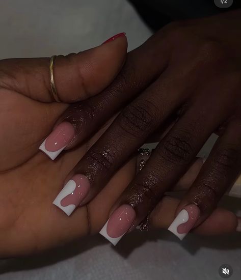 Black And White Short Square Nails, White French Tip Nails With Pink Design, White Tip Nail Designs Ideas, Acrylic Nail Designs White Ideas, White Tip Design Nails, White French Tip Nails Design, Short Nails White Design, Graduation Nails White, Short French Tip Designs