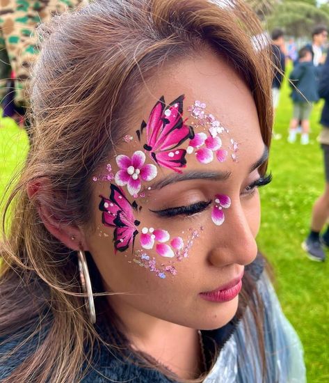 Eye Face Painting, Glitter Face Paint, Festival Face Paint, Face Painting Tips, Adult Face Painting, Butterfly Face Paint, Christmas Face Painting, Girl Face Painting, Festival Face