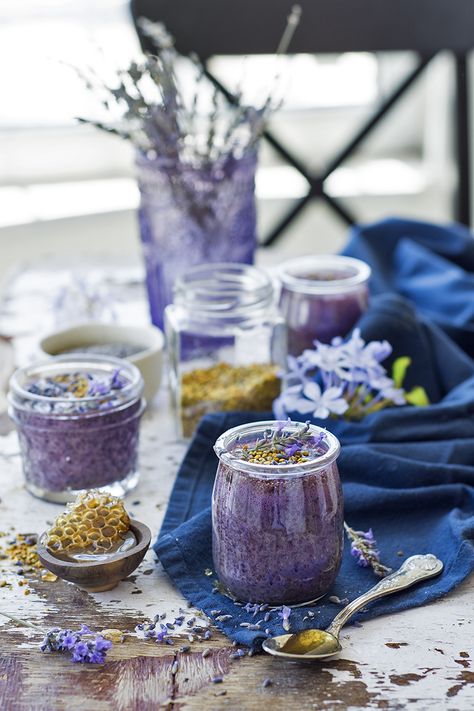 Blueberry and lavender chia pudding Lavender Overnight Oats, Beltane 2024, Goddess Food, Blueberry Chia Pudding, Hawaiian Breakfast, Edible Lavender, Rain Season, Chia Recipe, Blueberry Coffee