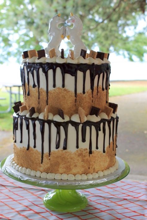 Glorious s'mores wedding cake by Wanna Cupcake. (Mega extra credit for the unicorn cake topper!!) Smores Wedding, Wedding Cake Prices, Smores Cake, S'mores, Unique Cakes, Coconut Cake, Fancy Cakes, S Mores, Cake Inspiration