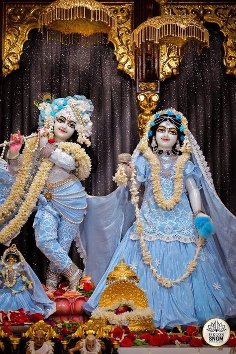 Radhe Krishna Pic Hd, Lord Radha Krishna Pictures, Radhe Krishna Hd Wallpaper, Radhe Krishna Photo, Radha Krishna Iskcon, City Suv, Vrindavan Photography Pictures, Meldi Ma Hd Photo, Radhe Krishna Wallpapers