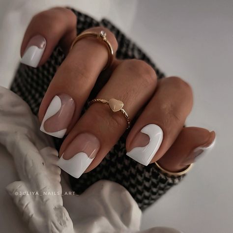 Short Nail Jewel Designs, Gel Toe Nails Summer Toenails, Nail Fashion Photography, Nail Art Modern, Nail Art Minimal, Art Nails Design, Sassy Nails, Subtle Nails, Gel Mani