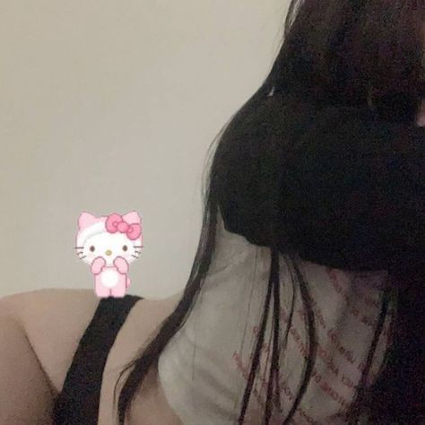 Pink Hello Kitty, Foto Ideas Instagram, Discord Server, Cute Selfie Ideas, Pretty Selfies, Selfie Ideas, Pic Ideas, Black Hair, Selfies