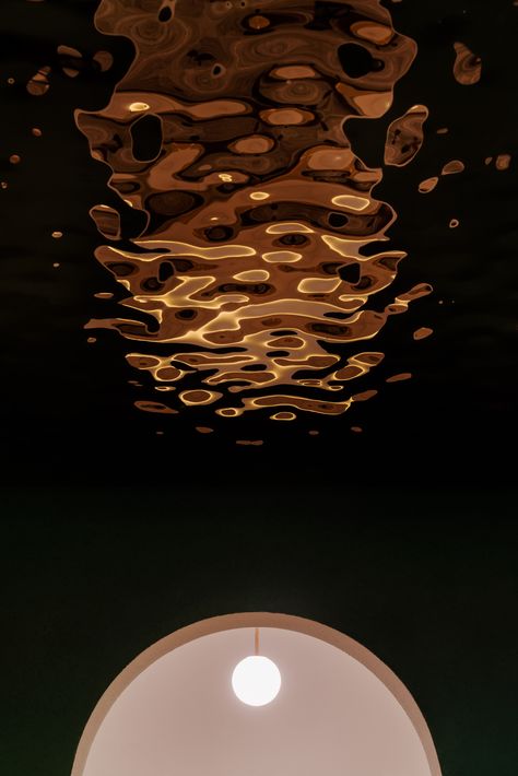 https://www.dezeen.com/2018/11/20/office-aio-bar-lotus-shanghai-cocktail-bar/ Cafe Interior Lighting, Reception Coffee Bar, Water Ripple Sheet, Interior Design Restaurant, Inside Bar, Bar Lights, Gold Ceiling, Ceiling Detail, Cocktails Bar