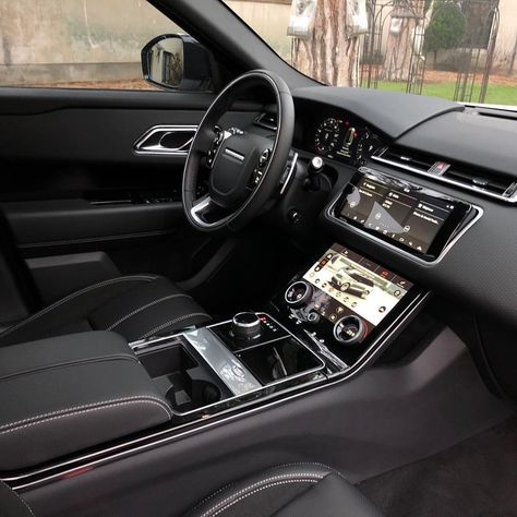 My Dream Car Range Rovers, Black Interior Car Aesthetic, Car Aesthetic Range Rover, New Car Aesthetic Range Rover, Black Car Interior, Range Rover 2022 Black, Aesthetic Cars Wallpaper, Car Led Lights Interiors, Range Rover Interior