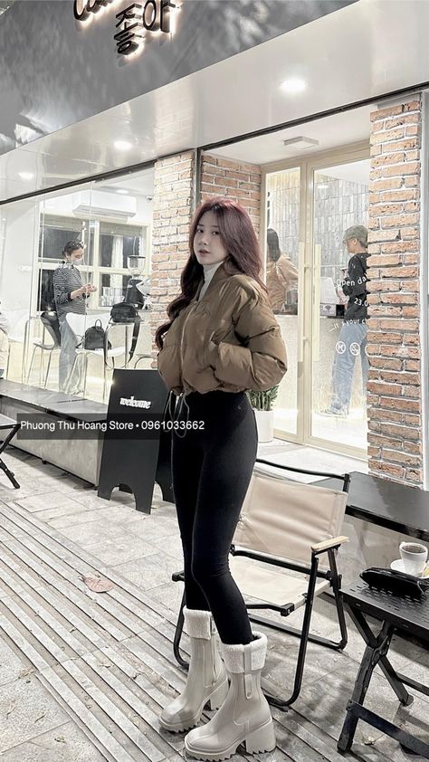 Korea Fashion Winter Outfits, Korean Fall Fashion 2023, Korean Winter Outfits Skirts, Korean Girl Winter Outfit, Winter Kpop Outfits, Korean Turtle Neck Outfits, Kdrama Winter Outfits, Winter Ootd Korean, Casual Birthday Outfit Winter