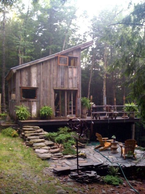 Off-Grid Tiny House Made from 100-Year Old Reclaimed Wood in New York - If you dream of living totally off the grid and without modern day amenities such as water and electricity, we have a tiny house that you’ll probably love! This totally rustic and private home is in Sullivan County, New York and was made from 100-year old reclaimed barn wood. It will definitely take you back to a simpler time with no water, electricity, or plumbing! But it makes up for it with its peaceful setting and ... Arkansas Homes, A House In The Woods, Wooden Cabin, Secluded Cabin, Cottage Cabin, Modern Tiny House, Little Cabin, Tiny House Cabin, Cabin In The Woods