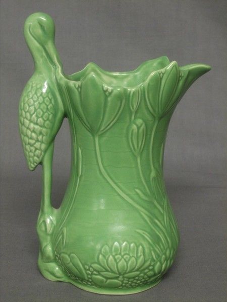 A-green-glazed-Sylvac-pottery-jug-the-handle-in-the-form-of-a-stork-base-marked-1960-Sylvac Sylvac Pottery, Botanical Images, Pretty Pottery, Frankoma Pottery, Serving Ware, Bijoux Art Nouveau, Pottery Pots, Collectible Pottery, Green Pottery