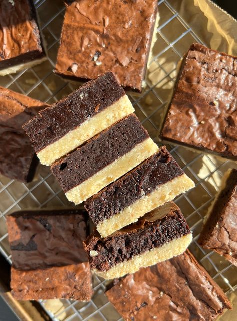 Brown Butter Shortbread Crust, Shortbread Brownies, Brown Butter Shortbread, Butter Shortbread, Bakery Goods, How To Make Brownies, Small Microwave, Delicious Brownies, Shortbread Crust