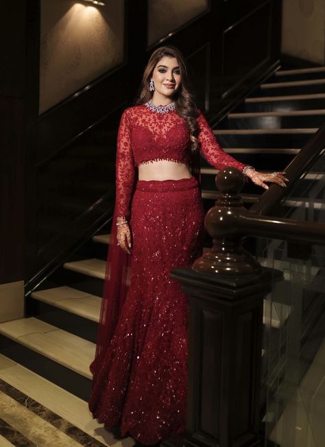 Red Lehenga For Engagement, Reception Dress Aesthetic, Sangeet Outfit Bridal Unique, Pink Red Lehenga, Red Saree Party Wear, Red Engagement Dress, Sangeet Outfit Bridal, Dress India, Engagement Dress For Bride