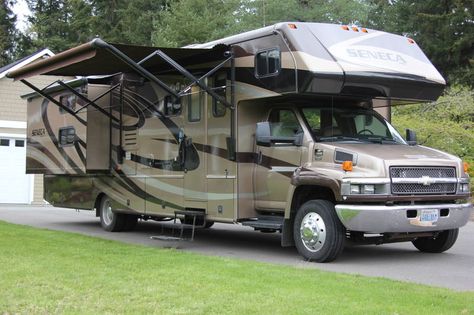 2008 Jayco Seneca 36FS for sale by Owner - Sammamish, WA | RVT.com Classifieds Super C Rv, Rv Glamping, Small Camper Trailers, Small Camper, Class C Motorhomes, Class C Rv, Rv Tips, Rv Truck, Build A Camper Van