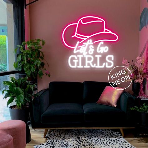 #NeonSigns #BrightIdeas #NeonCrafts #DIYNeon #NeonLightSigns #BrightIdeas Disco Cowboy Room, Disco Cowgirl Decor, Disco Cowgirl Bedroom, Cowgirl Living Room, Pink Western Bedroom, Cowgirl Bedroom Ideas, Office Beauty Room, Cowgirl Decorations, Cowgirl Home Decor