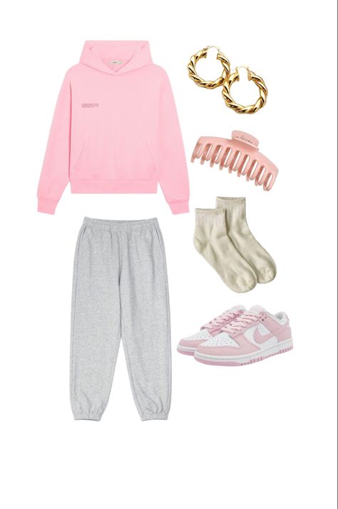 Nike Hoodie And Sweatpants Outfit, Nike Sweat Outfits For Women, Pink Nike Outfits For Women, Pink Nikes Outfit, Light Pink Sweatpants Outfit, Pink Nike Dunks Outfit, Outfits With Pink Sweatpants, Outfits With Pink Dunks, Pink Nike Shoes Outfit