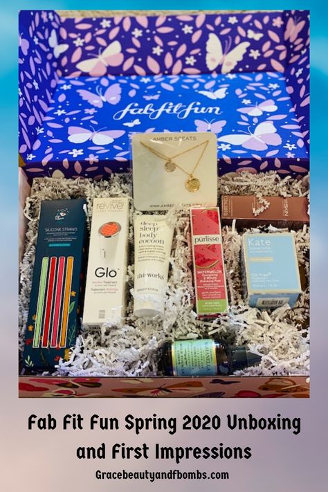 My Heart Skips A Beat, Fab Fit Fun, Fab Fit Fun Box, Beauty Regimen, Holiday Gift Sets, Beauty Lover, Bday Ideas, First Impressions, Light Therapy