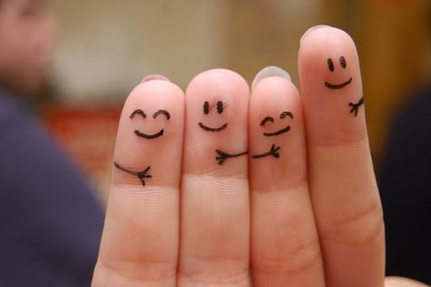 cute Finger People, Finger Drawing, Funny Fingers, How To Draw Fingers, Finger Art, Friendship Tattoos, Friends Diy, Images And Words, Friend Tattoos