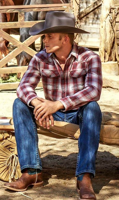 Follow @farmboy1979 and get more of the good stuff by joining Tumblr today. Dive in! Cowboy Romance Books, Cowboy Outfit For Men, Mens Western Wear, Cowboy Romance, Cowboys Men, Cowgirl And Horse, Looks Country, Estilo Country