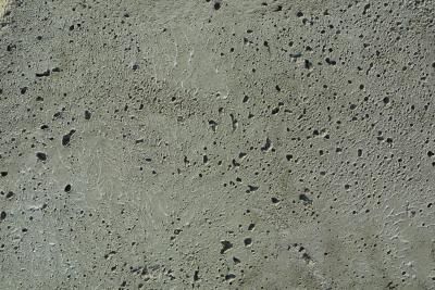 How to make pitted concrete with rock salt, the kind that's used to melt ice on sidwalks Concrete Basement Floors, Concrete Shower, Concrete Sealant, Concrete Path, Concrete Fireplace, Cleaning Surface, Concrete Finish, Concrete Driveways, Portland Cement