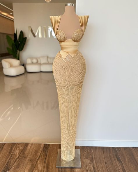 Elegant extremes in perfect harmony✨ #minnafashion #hautecouture #dresses | Instagram Minna Fashion, Black Mermaid Dress, Prom Dresses Long Mermaid, Dinner Dress Classy, Exquisite Gowns, Corset Dress Prom, Long Sleeve Prom, Glamour Dress, Perfect Prom Dress