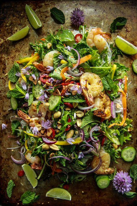 Vietnamese Shrimp Salad from HeatherChristo.com Shrimp Noodle Salad, Vietnamese Shrimp, Salad Shrimp, Shrimp Noodles, Seafood Platter, Eat Veggies, Noodle Salad, Shrimp Salad, Vietnamese Food