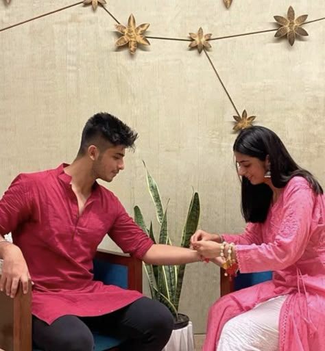 Rakhi Photo Shoot Ideas, Rakshabandhan Poses, Rakhi Photoshoot Ideas, Rakshabandhan Photoshoot, Rakhi Poses, Brother And Sister Raksha Bandhan Image, Rakshabandhan Aesthetic, Raksha Bandhan Aesthetic, Raksha Bandhan Photography