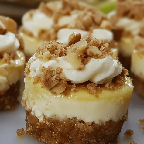 Apple Crisp Mini Cheesecakes - My Tasteful Recipes Apple Crisp Mini, Apple Cheese, Tasteful Recipes, Apples And Cheese, Mini Apple, Mini Cheesecakes, Apple Crisp, Cheesecake, Cheese