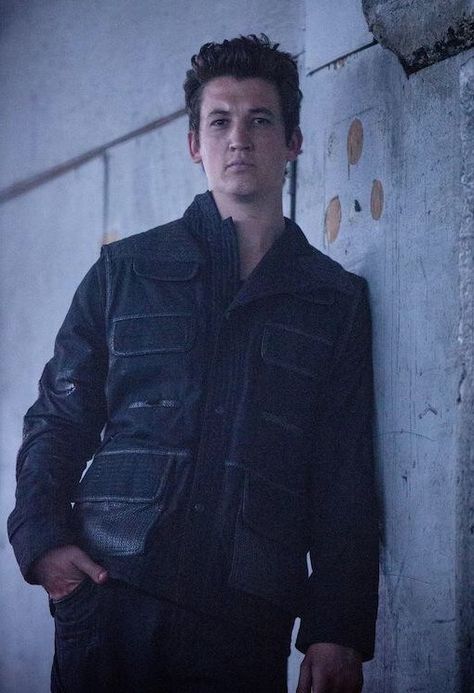 PETER!!!!! <3<3<3<3 Peter Hayes Divergent Aesthetic, Peter Hayes, Divergent Peter, Peter Hayes Divergent, Miles Teller Divergent, Candor Aesthetic Divergent, Divergent Peter Hayes, Peter Divergent, Theo James Aesthetic Divergent