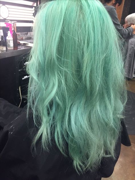 Soft Green Hair, Light Green Hair Color, Mint Colored Hair, Light Green Highlights, Seafoam Hair Color, Turquoise Blonde Hair, Mint And Pink Hair, Sea Foam Hair Color, Light Teal Hair