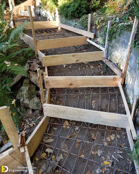 Step Garden, Sloped Backyard Landscaping, Landscape Stairs, Sloped Backyard, Modern Backyard Landscaping, Garden Stairs, Outdoor Steps, Garden Steps, Outdoor Stairs