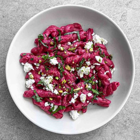 Beetroot and Feta Pasta - Zena's Kitchen Goat Cheese Pasta Sauce, Beet Sauce, Beetroot Pasta, Tomato And Feta, Beet And Goat Cheese, Goat Cheese Pasta, Dinner Meal Prep, Feta Pasta, Virtual Baby Shower