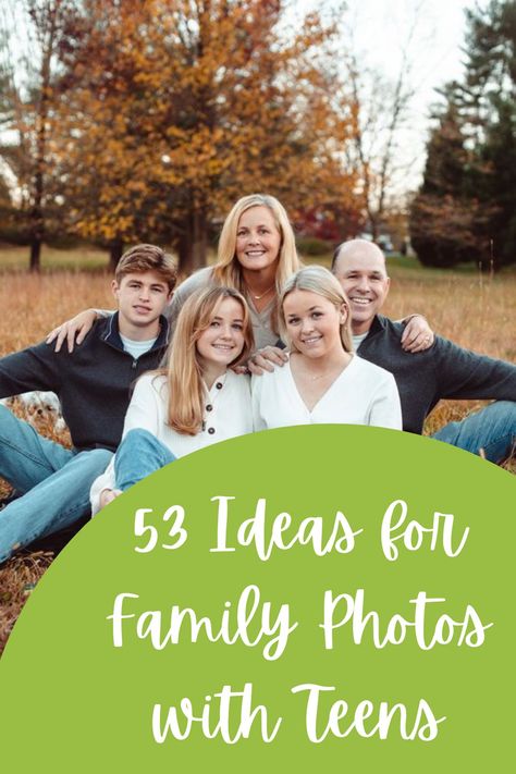 Teenage Family Photos Sibling Poses, Divorced Family Photo Ideas, Family Of Four Adults Photo Ideas, Family Fall Photoshoot With Teenagers, Teenage Family Photography, Family Portrait Poses Single Mom, Fall Family Photoshoot Ideas With Teenagers, Fall Family Pics With Teenagers, Family Photo Ideas Spring