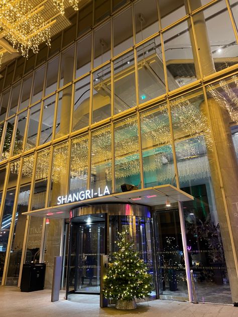 Luxury London hotel 5 star Shangri La Hotel London, Shangri La London, London Hotel, Shangri La Hotel, Luxury London, London Restaurants, London Hotels, Five Star Hotel, Shangri La