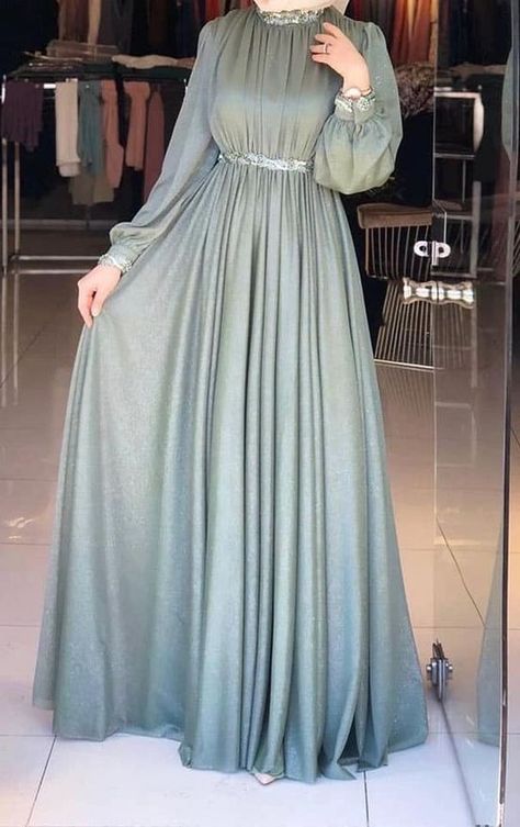 Hijabi Dresses, Islamic Fashion Dresses, Stile Hijab, Hijab Fashionista, Soiree Dress, Muslimah Dress, Dress Muslim, Women Dresses Classy, Hijab Cartoon