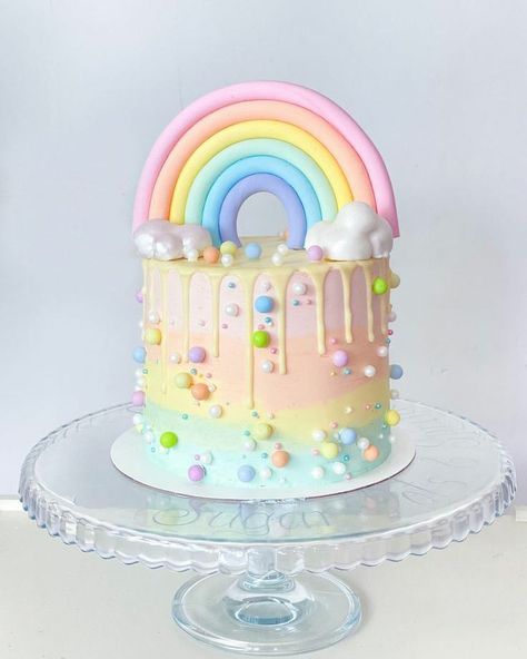 Pastel Rainbow Cake, Candy Birthday Cakes, Rainbow First Birthday, Rainbow Birthday Cake, 4th Birthday Cakes, Unicorn Birthday Cake, Rainbow Cupcakes, Rainbow Birthday Party