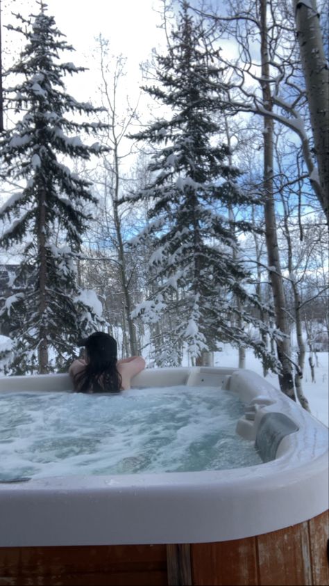 Hot Tub In Snow Aesthetic, Hottub Snow Pics, Hot Tub Winter Pics, Snow Hot Tub Pictures, Winter Hot Tub Pictures, Snow Hot Tub, Winter Jacuzzi, Hot Tub Snow, Hot Tub In Winter