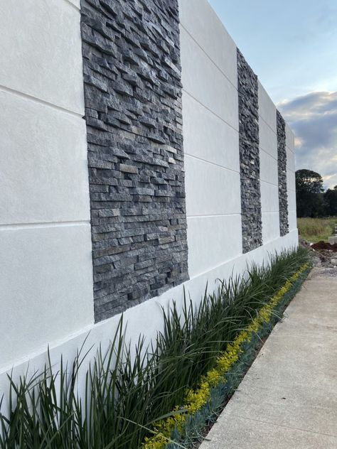 Compound Wall Garden Ideas, Wall Fence Design Brick, Fence Wall Design Modern, Fence Wall Design, Compound Wall Design, Garden Wall Designs, Front Wall Design, Boundary Wall, House Fence Design