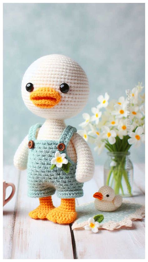 Crochet Duck Free Amigurumi Pattern Free Crochet Amigurumi Patterns, Duck Crochet, Crochet Duck, Crochet Amigurumi Patterns, Free Crochet Amigurumi, Amigurumi Fox, Step By Step Crochet, Amigurumi Elephant, Free Amigurumi Patterns