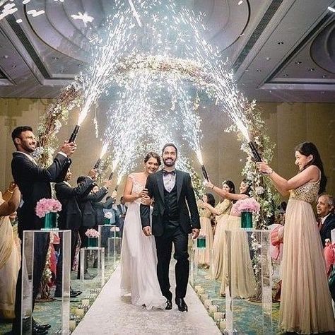 Bride groom entry ideas that are so amazing! Sangeet Entry, Bridal Entry Ideas, Reception Entry, Couple Entry, Memorable Wedding Ideas, Indian Wedding Pictures, Wedding Entry, Wedding Assistant, Bride Groom Entry Ideas