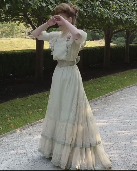 1900 Dress Aesthetic, Edwardian Fashion Women Dresses, 1890-1900 Fashion, 1910s Aesthetic Fashion, Early 1900s Fashion Aesthetic, 1910s Inspired Fashion, Victorian Summer Fashion, 1890s Formal Dress, 1915 Womens Fashion