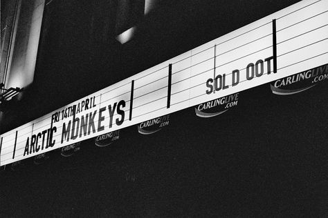 i die. Monkeys Wallpaper, Arctic Monkeys Wallpaper, Arctic Monkeys, Monkeys, Laptop, Black And White, White, Black