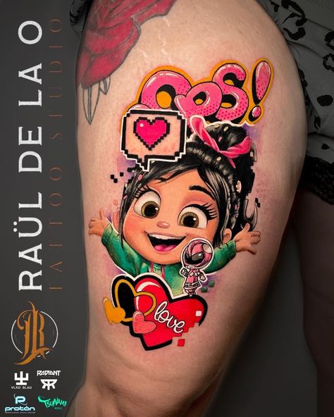 Cool Colour Tattoos, Cute Cartoon Tattoo Ideas, Tattoo New School, Tattoo Cartoon, Tattoo Ink Colors, Coraline Tattoo, Vanellope Y Ralph, Colored Tattoo Design, Cartoon Tattoo