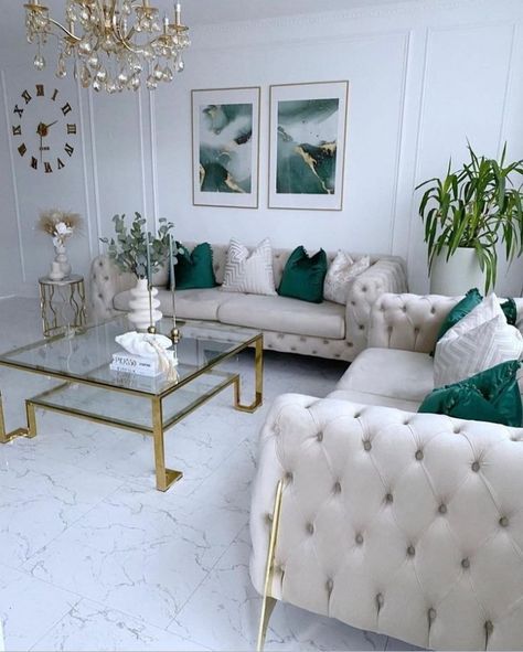 White Art Deco Living Room, White And Gold Living Room Ideas Luxe, White And Gold Theme Living Room, White And Gold Living Room Ideas, Versailles Aesthetic Living Room, Loving Room Decor, Neoclassical Living Room, Modern Mansion Interior, Art Deco Living