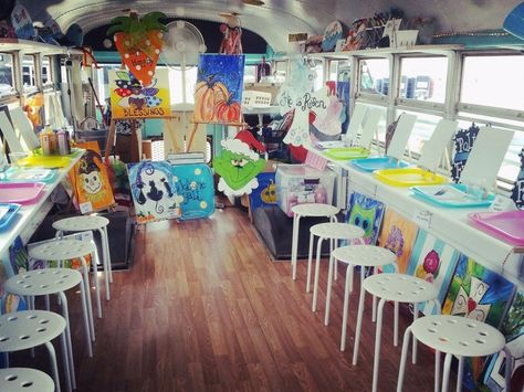 Related image Art Studio Business, Mobile Art Studio, Kids Art Studio, Bus Art, Art Studio Room, Art Biz, Art Studio Design, Art Cart, Be Our Guest