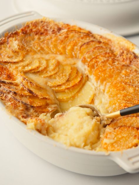 Mashed Potatoes au Gratin - bakecookrepeat.com Scalloped Potatoes Over Mashed Potatoes, Au Gratin Sweet Potato Recipes, Mashed Potatoes Christmas, Mashed Scalloped Potatoes, Mashed Potatoes Au Gratin, Mashed Potatoes Au Gratin Recipe, Mashed Potatoes Gratin, Mashed Potato Souffle, Mashed Potato Au Gratin