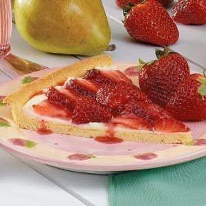 Strawberry Pizza Strawberry Pizza, Dessert Pizza Recipes, Sweet Pizza, Fruity Treats, Fresh Fruit Recipes, Dessert Pizza, Strawberry Desserts, Paula Deen, Strawberry Recipes