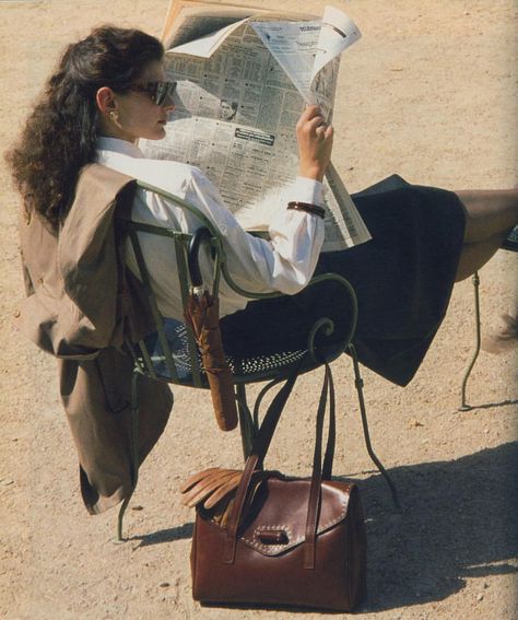 Vogue Italia 1986 Kendall Jenner Vogue Italia, Vogue Italia 80s, 1980s Italy, Natalie Portman Vogue Italia, Steven Meisel Vogue Italia, Capricorn Aesthetic, Todays Mood, 80's Fashion, Nyc Street Style